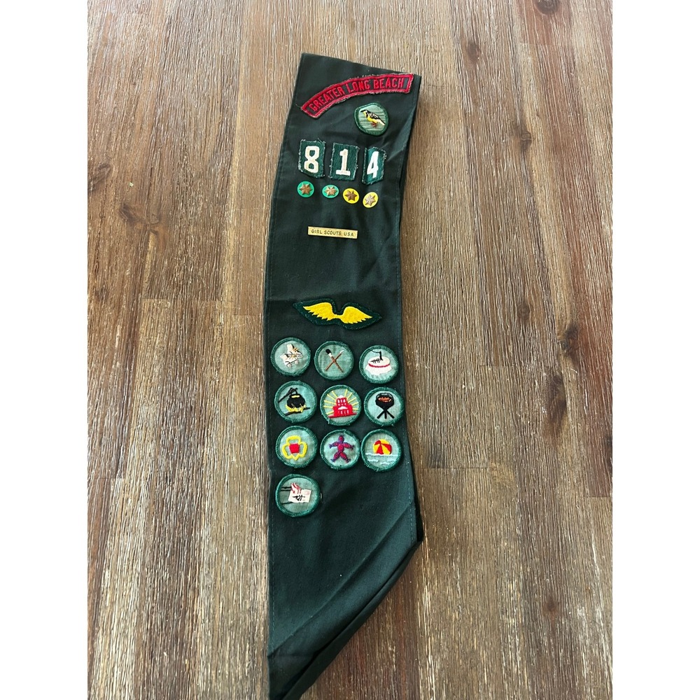 Vintage Girl Scouts USA Sash Greater Long Beach Troop 814 Patches Pins Green